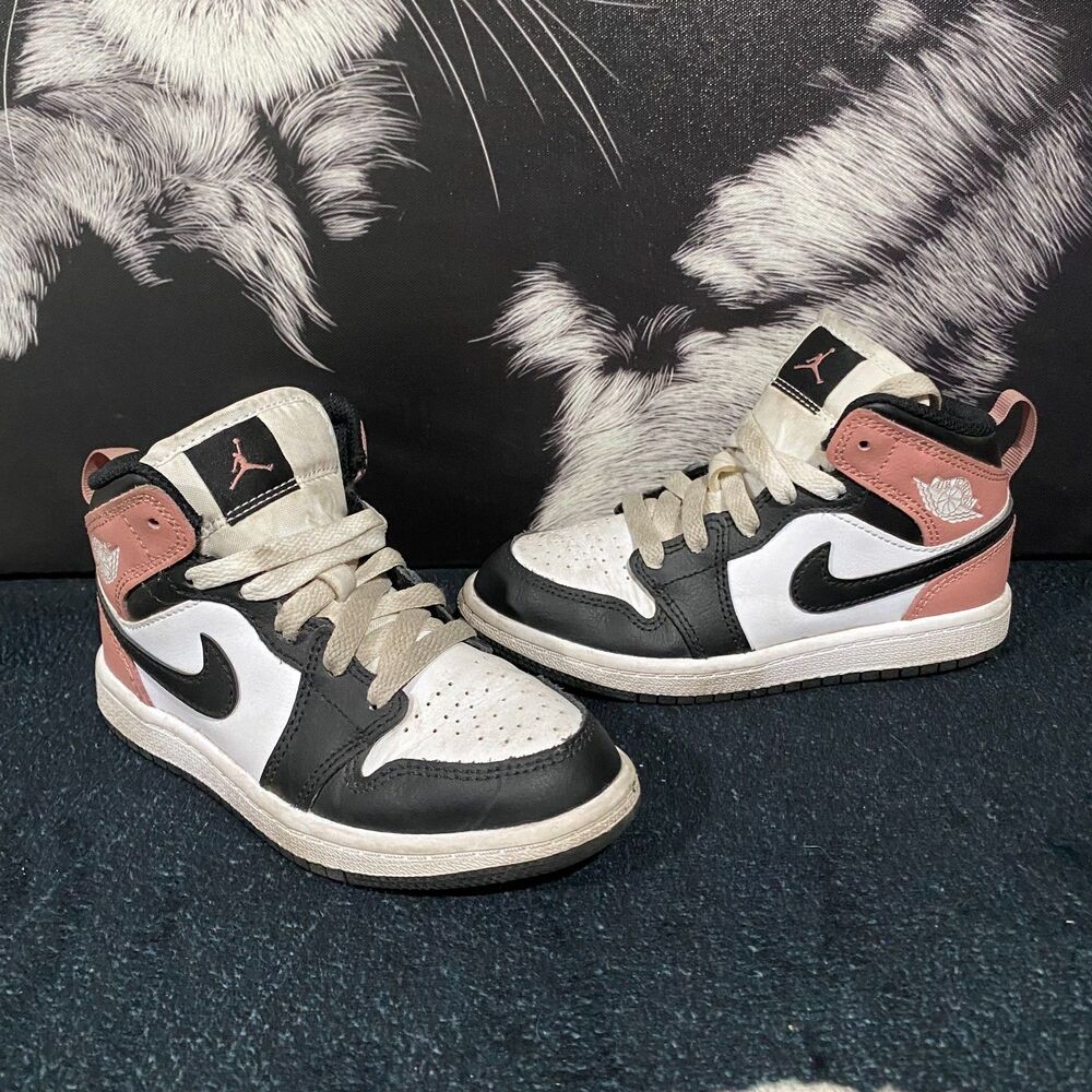 Nike Jordan 1 Mid DQ8424-100 Athletic Sneaker Girls 12C White Leather Cushioned